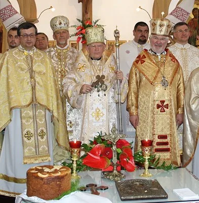 Архієпископ і Митрополит Перемисько-Варшавській Кир Іван Мартиняк відслужив Божественну Архиєрейську Літургію з нагоди золотого Ювілею 50-ліття парафії Чесного Хреста у Венгожеві