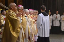 045
