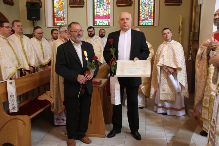 Krzyż papieski Pro Ecclesia et Pontifice dla sekretarza redakcji miesięcznika „Błahowist”