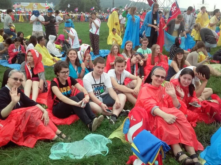 Młodzież z Olsztyna na ceremonii otwarcia ŚDM w Krakowie