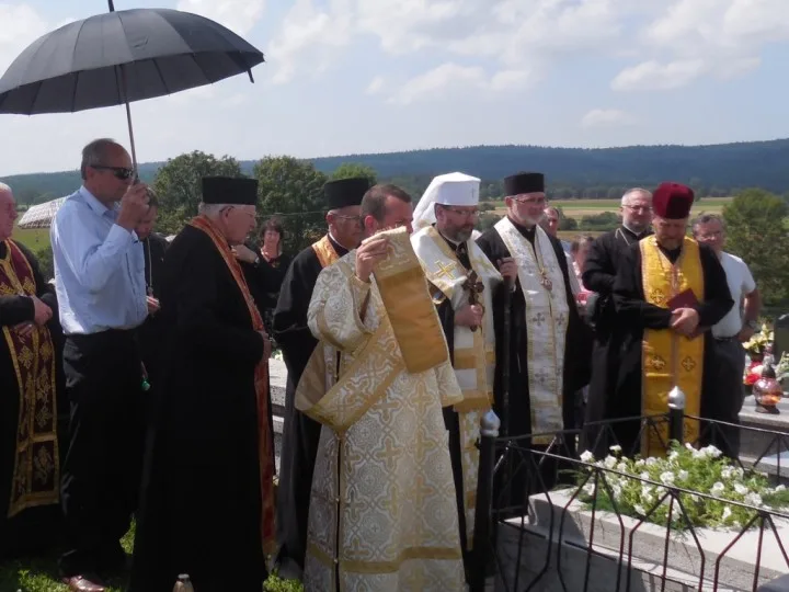 Панахида в Гладишові