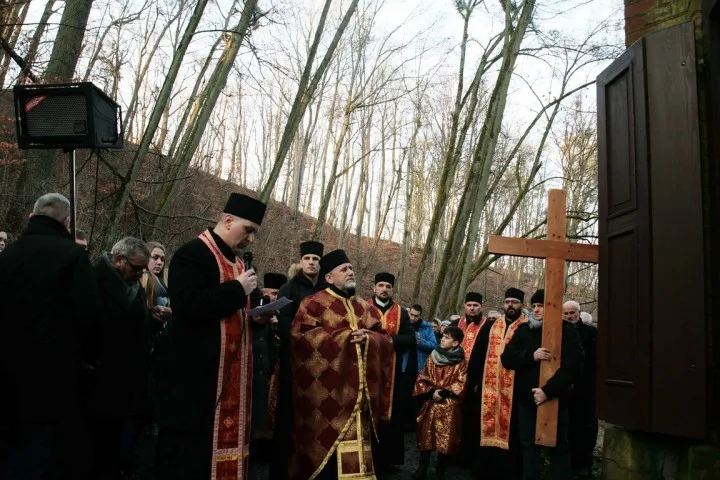 МОЛИТВА ЗА УКРАЇНУ НА ПРОЩІ В ГЛОТОВІ