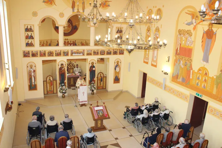 У неділю Розслабленого  Митрополит і Архиєпископ Кир Євген Попович загостив в Екуменічному Домі Суспільної Допомоги в Пралківцях