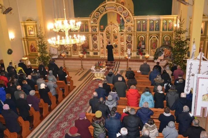 ВЕЛИКЕ ПОВЕЧІР’Я З ЛИТІЄЮ І ЛІТУРГІЯ РІЗДВА ХРИСТОВОГО