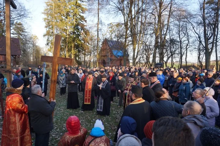 ХРЕСНА ХОДА В ГЛОТОВІ. СПАСІННЯ ЧЕРЕЗ ХРЕСТ