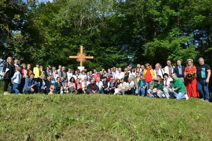 III З’ЇЗД КОЛИШНІХ МЕШКАНЦІВ ТА ЇХНІХ НАЩАДКІВ З СЕЛА ТРОСТЯНЕЦЬ ТА ГРОЗЬОВА