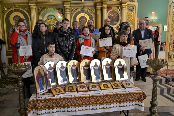 ПИСАННЯ ІКОН – ФОРМА ПРОСЛАВЛЕННЯ БОГА