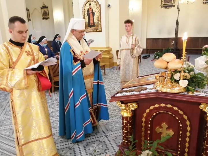 ВЕЛИКОЮ ВЕЧІРНЕЮ В ПЕРЕМИСЬКОМУ СОБОРІ РОЗПОЧАЛИСЯ СВЯТКУВАННЯ ПРЕОБРАЖЕННЯ ГОСПОДНЬОГО