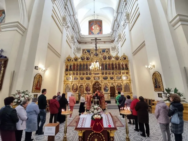 ПРАЗНИК ВОЗДBИЖЕННЯ ЧЕСНОГО ХРЕСТА В ПЕРЕМИСЬКОМУ СОБОРІ