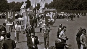 F.17.Sp.27.DVD.0660438