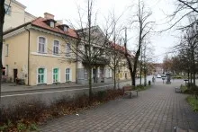 435A1360